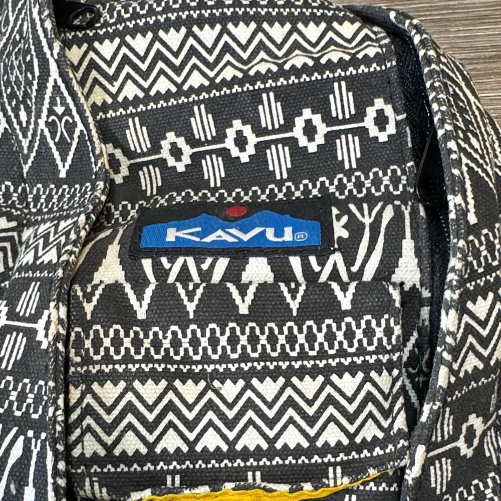 Black and White Patterned Sling Bag